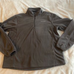 Gray, Avalanche long sleeve, 1/4 zip, fleece jacket, like new, size L